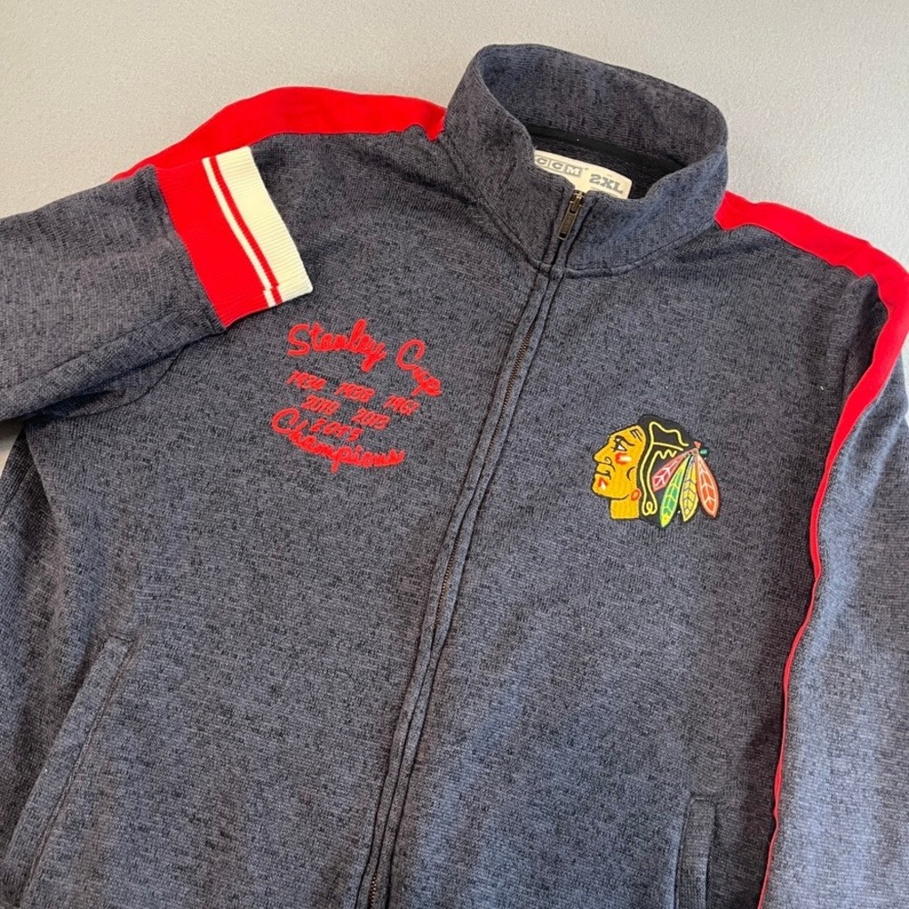 CCM Chicago Blackhawks Stanley Cup Champions Track Jacket Full Zip 2XL Gray Red‎
